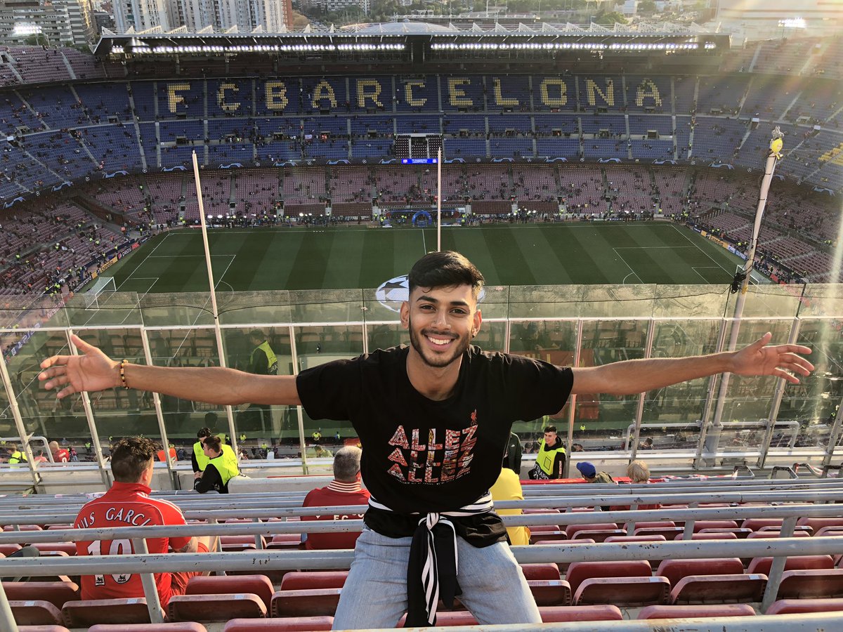 sargs_'s tweet image. Living the dream🙏🏽 heartbreaking result but hold your head up high reds, nothing is over until it’s over🔴