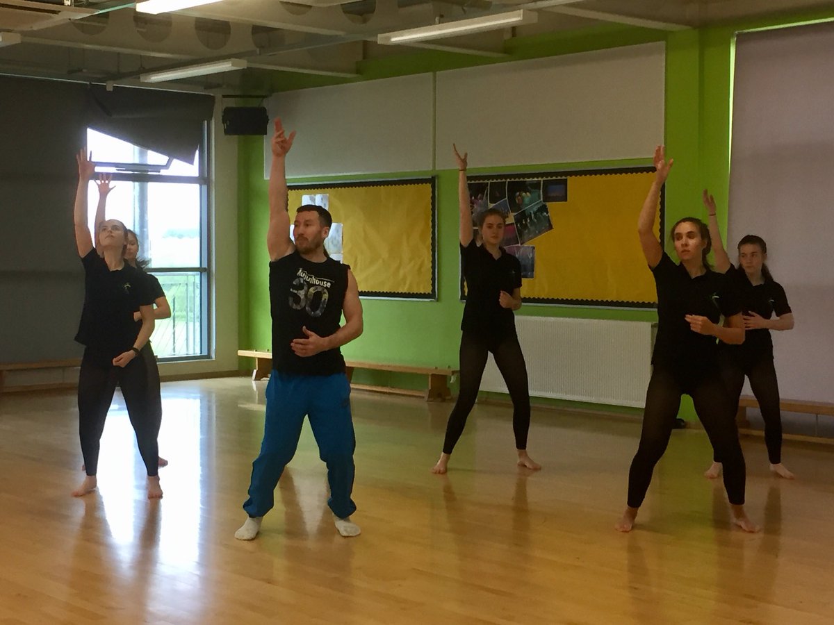 Second workshop yesterday afternoon with InspirED school <a href="/RobertBlakeSC/">Robert Blake School</a> with <a href="/RBSC_Dance/">RBSC Dance</a> - so focused, so talented, what a buzz! Thank you <a href="/MotionhouseDT/">Motionhouse</a> Dan ❤️ just awesome! <a href="/TakeArt/">Take Art</a>Dance @TakeArt
