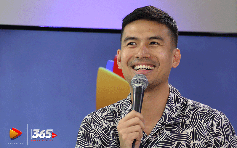 HangoverPH's tweet photo. Tanong mo nga kung nauubusan ba sila ng pag-uusapan @ShaiTisai @xtianbautista 😅😅😅 #XtianBautistaOnCatch22PH #AkingMahal https://t.co/hNmyOKbgOA