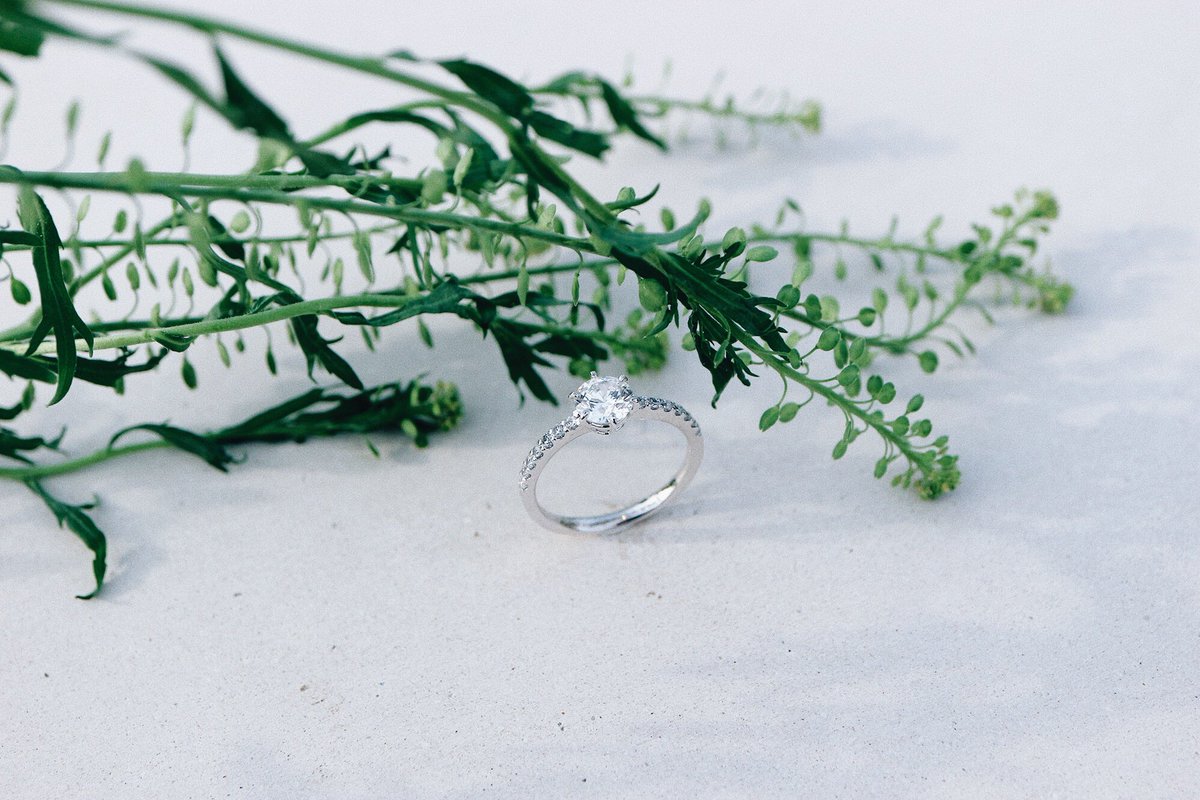 artifactoz's tweet image. はじめまして令和🌸

おだやかな気持ちで
新しい年号を迎えられた方も多いのではないでしょうか

新しい幕開けをしても
私たちの伝えたいことは一つ。

これからもよろしくお願い致します

#aoz #オーダーメイド #結婚指輪 #婚約指輪 #婚約指輪探し #婚約指輪東京