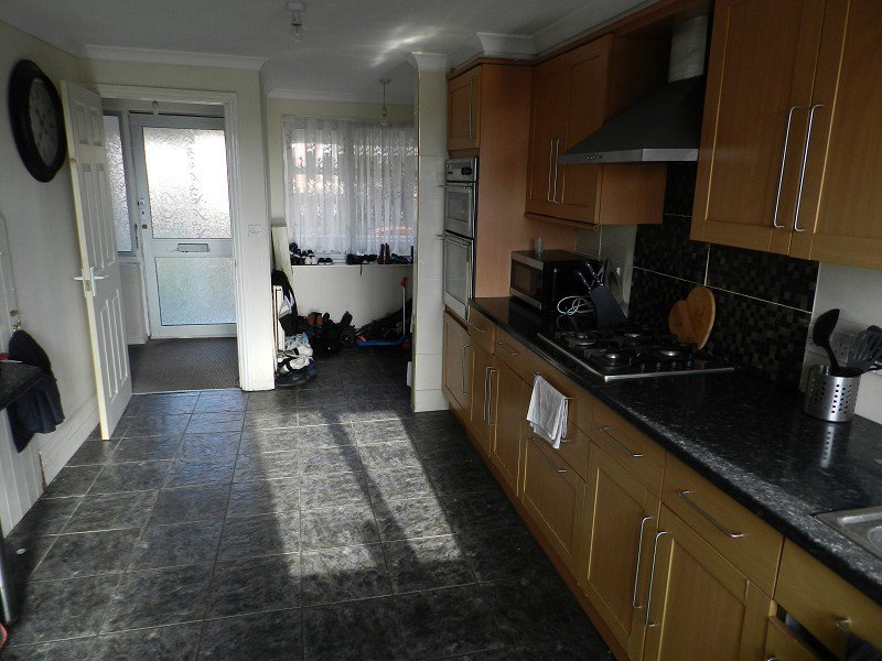 RedlandsEstates's tweet image. REDUCED: Newman Close #Ringland #Newport. House - 3 bed £119,950 ap53.co/hNQnvao