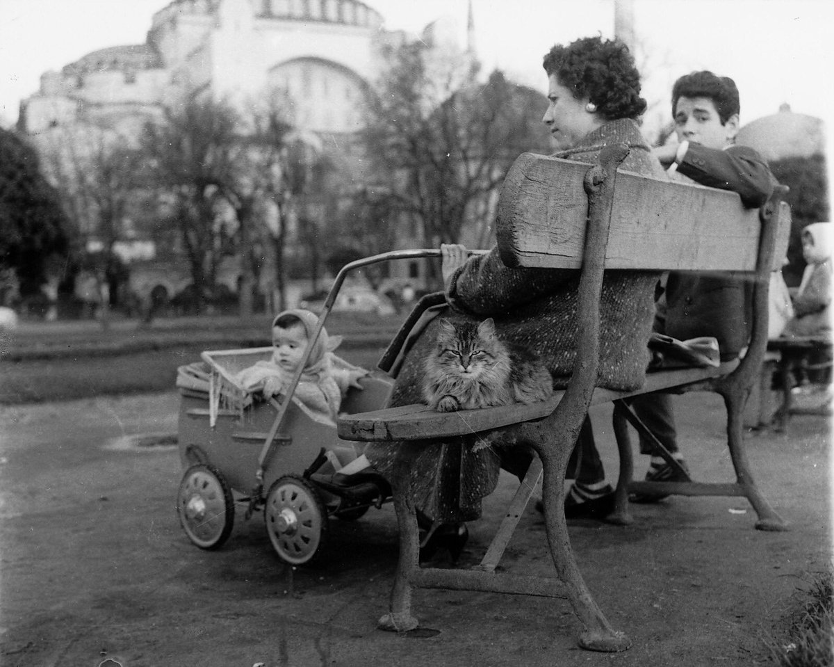Sultanahmet Meydanı, 1957 #tbt 

-İETT arşivi