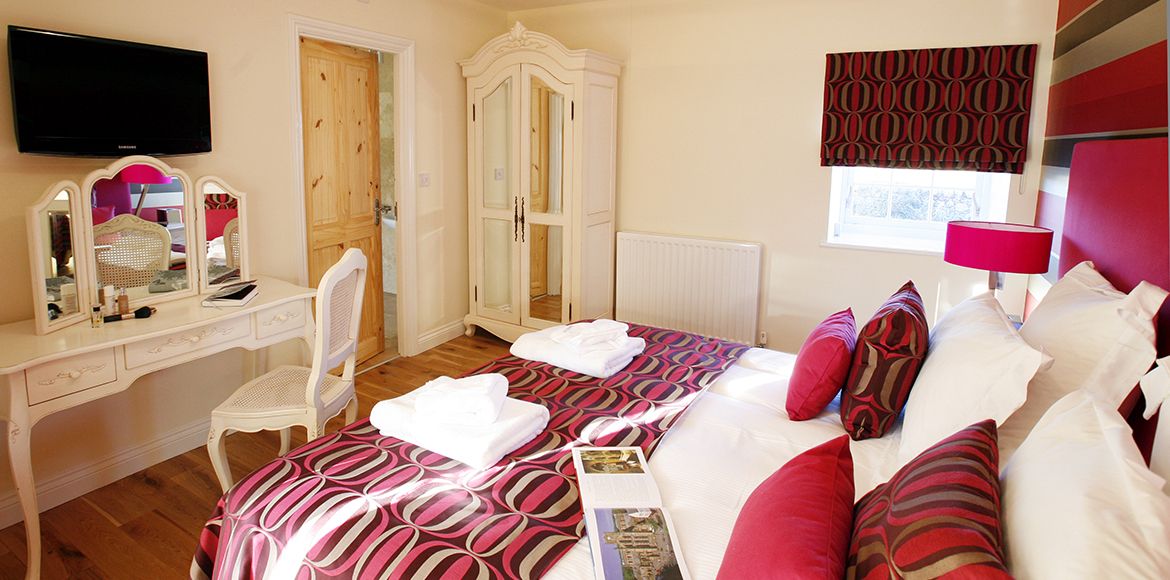 GDHolidays's tweet photo. 15% off all 7 night stays in May in 6 person #dogfriendly Steward's Cottage in #Adderstone, a great base for exploring the best of what Northumberland has to offer. amenities include wifi and roaring open 🔥 fire: https://t.co/DYtczz96jA https://t.co/RKz7raThWE