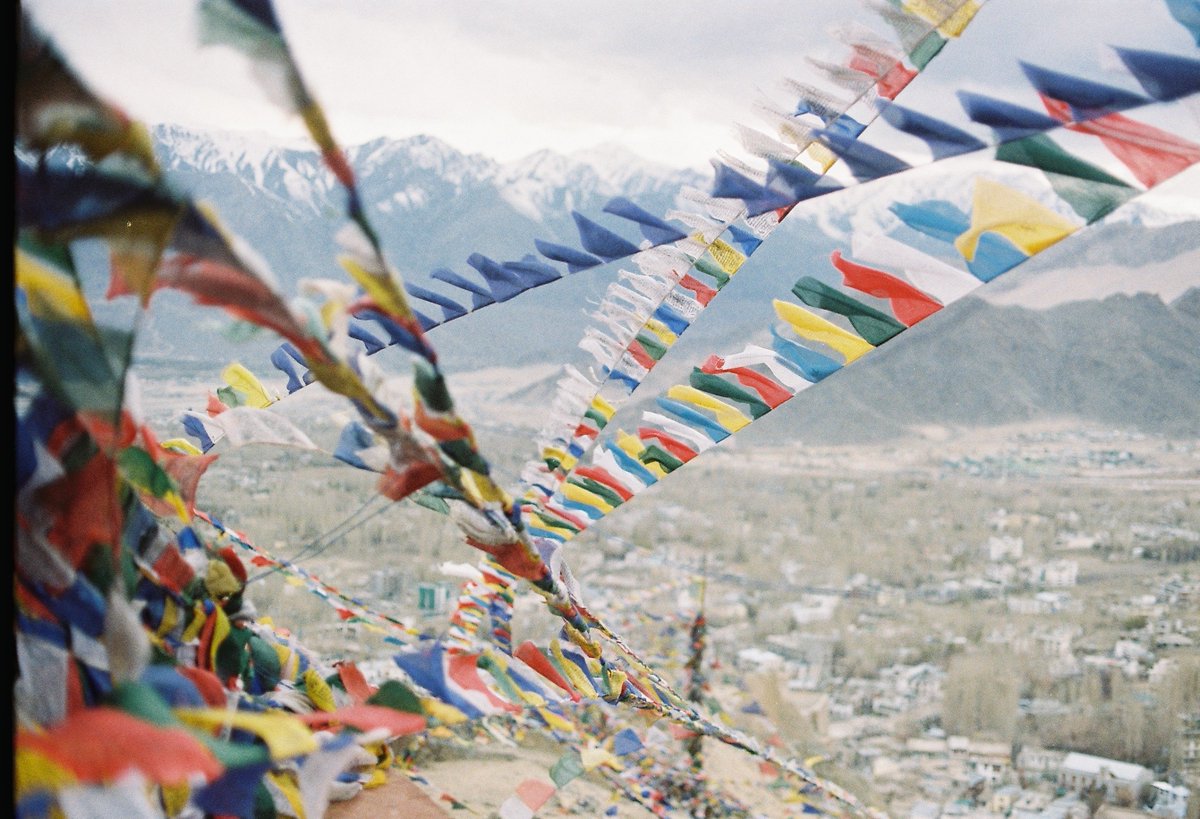 officialfunstay's tweet photo. From the snow-capped mountains to bike rides, Ladakh has so many reasons to fall in love with. Which one is your favorite? #ladakh #ttot #LP #twwt #travel #TravelTips #Funstay #beextraordinarywithfunstay https://t.co/XTUTMnBXQ9