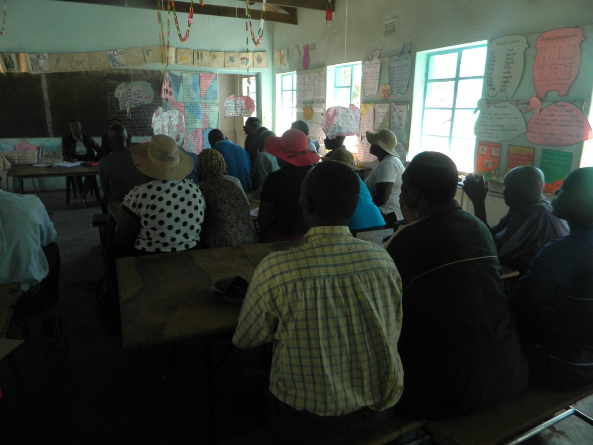 Women and youths need to aggressively position themselves for powerful positions where they are able to influence policy in local governance issues highlighted during a meeting held in Gweru rural (Maboleni) <a href="/DiakoniaSverige/">Diakonia</a> @ChelesileNyath1 <a href="/SibandaDionne/">Daring💎....DionneBest👑</a>