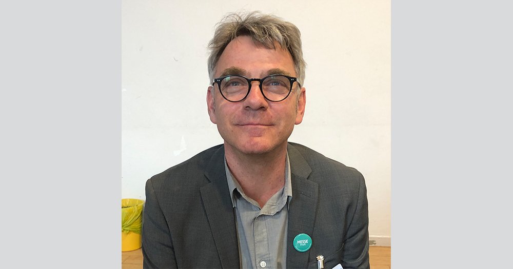 AUMAeV's tweet photo. Leidenschaftlich im Einsatz für Wissenschaftsinstitutionen auf Messen: Dr. Thorsten Knoll vom MesseArbeitskreis Wissenschaft (MAK). Bei einem gemeinsamen Workshop mit dem AUMA brachte er sein Fachwissen ein. https://t.co/fiTdeUZXku #MesseMensch #Messeprofi #MesseMann https://t.co/Hn6JZMtrfK