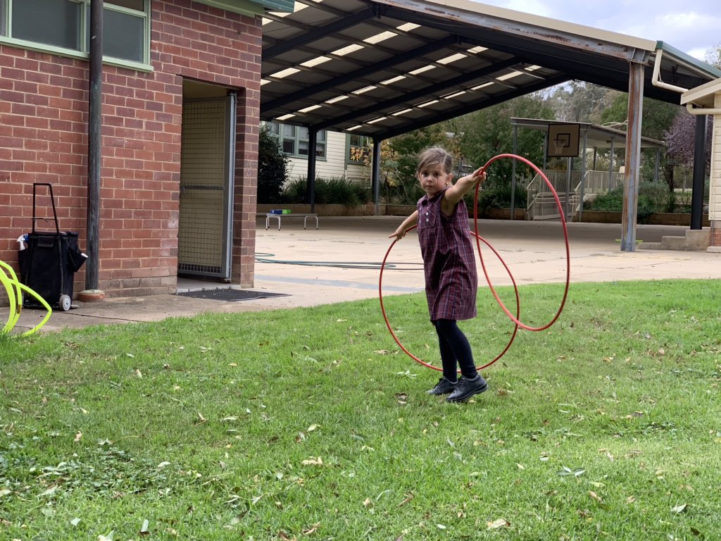kirrilee_post's tweet photo. #lovewherewelearn #smallschoolsarethebest waiting for the rain to come. https://t.co/C38JofS4LL