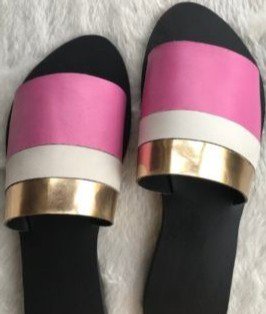 HandmadeNg's tweet photo. #Attitude is when you add your own flavor to things, says the Dictionary in my head this morning. Argue with your keypad plix 😆
So here's today's handmade serving, Slides with a #pinkAttitude, what color would yours be?
>> https://t.co/pJH9csqJPE
#pinkslides #ladiesflats https://t.co/d7lE2j4qxA