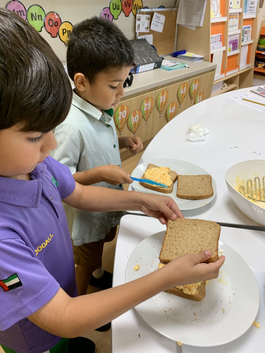 ArborYear1's tweet photo. We hope our parents like our egg mayonnaise sandwiches! 🥚🥪 #Year1B #projectcelebration https://t.co/TKf8SyFFva