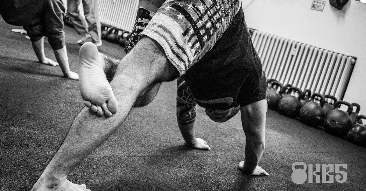 kb5cz's tweet image. [ČLÁNEK] 5 tipů od #KB5, jak každý trénink využít na 100%

&amp;gt;&amp;gt;&amp;gt; kb5.cz/2019/05/5-tipu…

Stručné a praktické shrnutí, co v odpočinkových pauzách dělat. 

#FuTr #funkcnitrenink #StrongFirst #StrongFirstcz #StrongFirstGym #RESET #OSreset #OriginalStrength