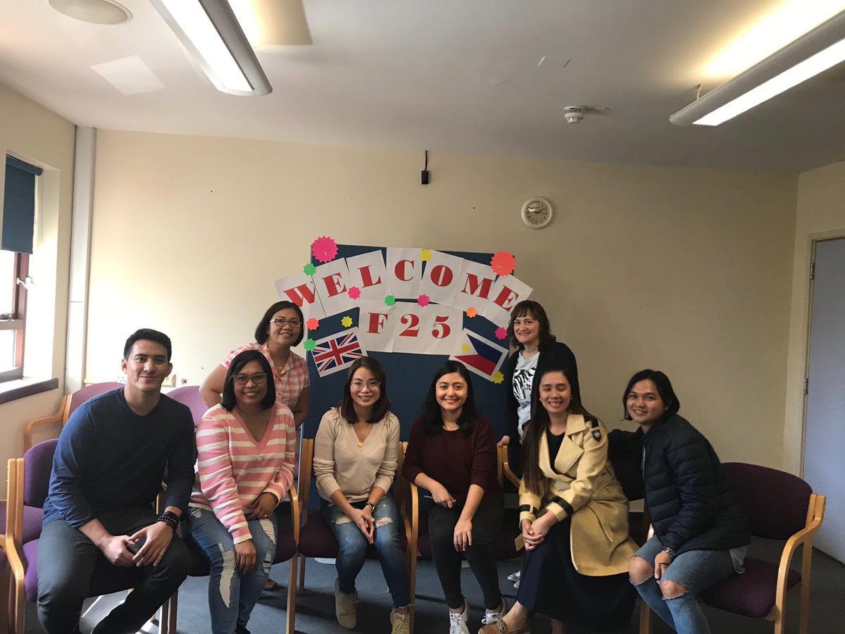UHSussex_Ed's tweet photo. They’re here! Warmest of welcomes from ⁦@westernsussex⁩ to cohort F35, who arrived today     😄🥳🤗 https://t.co/9GvJJ7tAAB