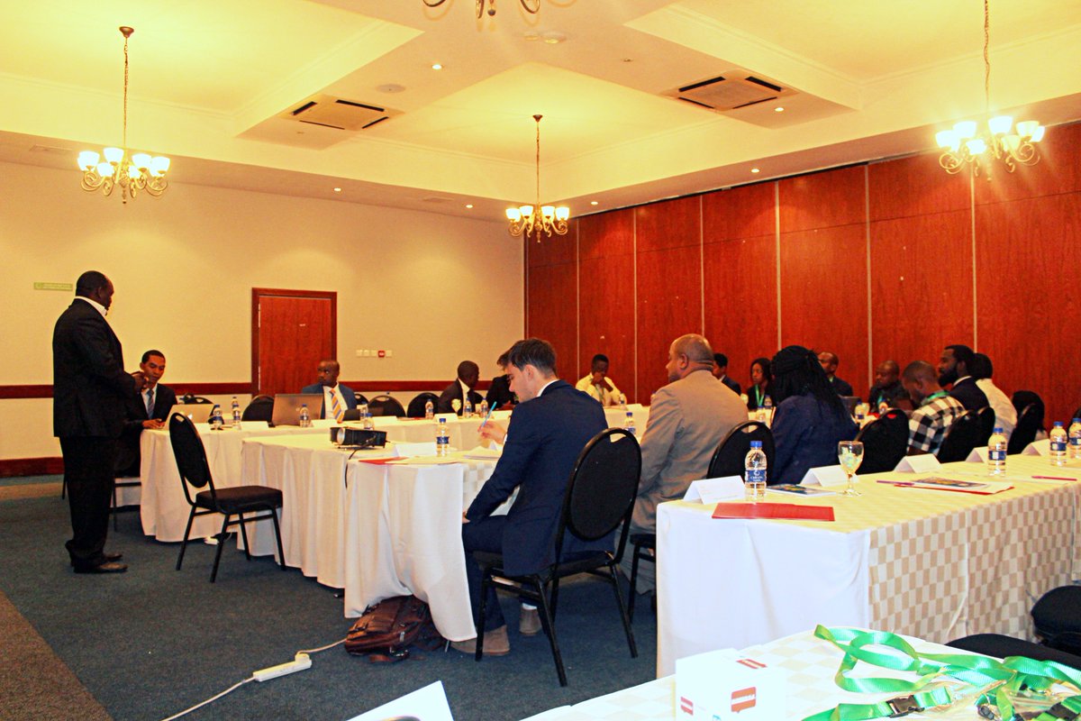 CsprZambia's tweet image. Both CSOs and Government agree that: &quot;In order to enhance the effectiveness of youth and child rights CSOs in Zambia we need to amend the 1966 National Youth Development Act which is no longer responsive to the current context and youth challenges&quot; #ValidationWorkshop #SDG17