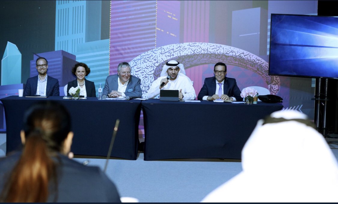 younusalnasser's tweet photo. I’ve co-chaired ‘Data Governance &amp; Ethic’ workshop with Lord Tim Clement-Jones @whiterhino1949 Chair of @UKParliament parliamentary group on AI organized by the @BigInnovCentre @BirgitteBIC @ #AiEverything @AIEverything1 summit 
Happy that Our #AI ethics embodies what discussed! https://t.co/jSxHlzZc2q