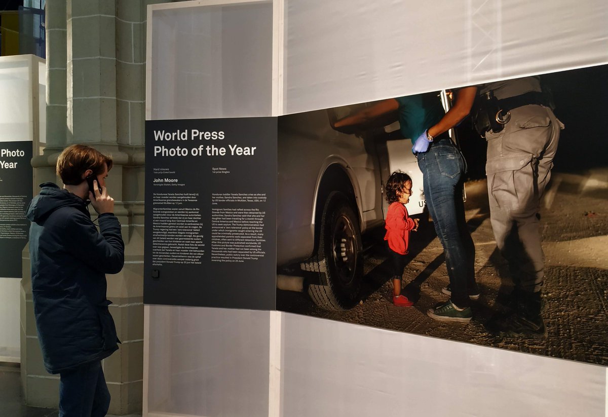 GuideID's tweet image. Since 1955 @WorldPressPhoto has been making an impact on the world by sharing powerful visual stories that allow us to connect to each other as humans. 
Listening to the journalists sharing their experiences with each visual story is an invaluable element.  
 #WPPh2019 #GuideID