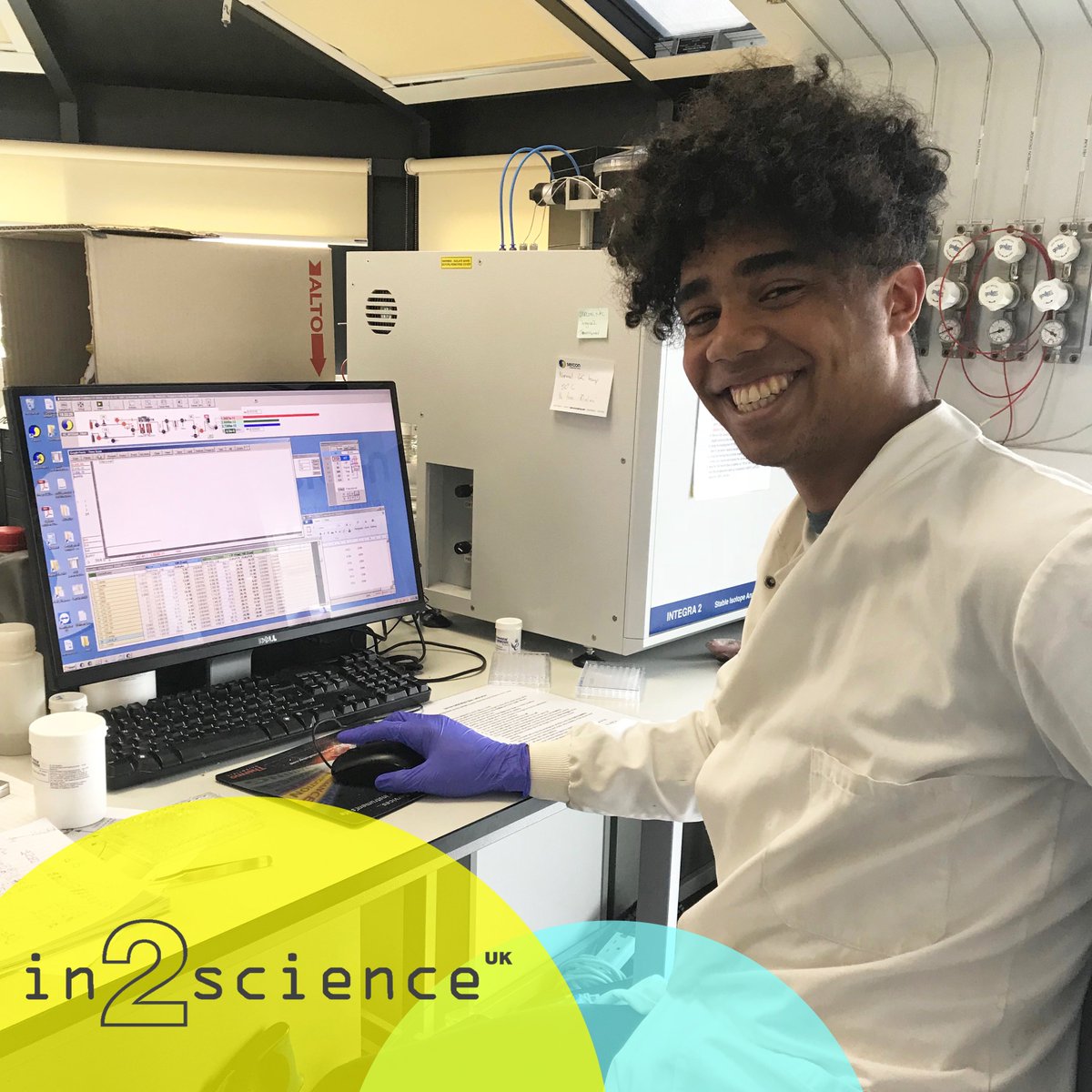 abcam's tweet image. UK researchers! You and your lab could be the inspiration for a young disadvantaged student to become a scientist. Get in touch with @in2scienceuk about supporting a 1-2 week summer placement bit.ly/2VzHjrX
