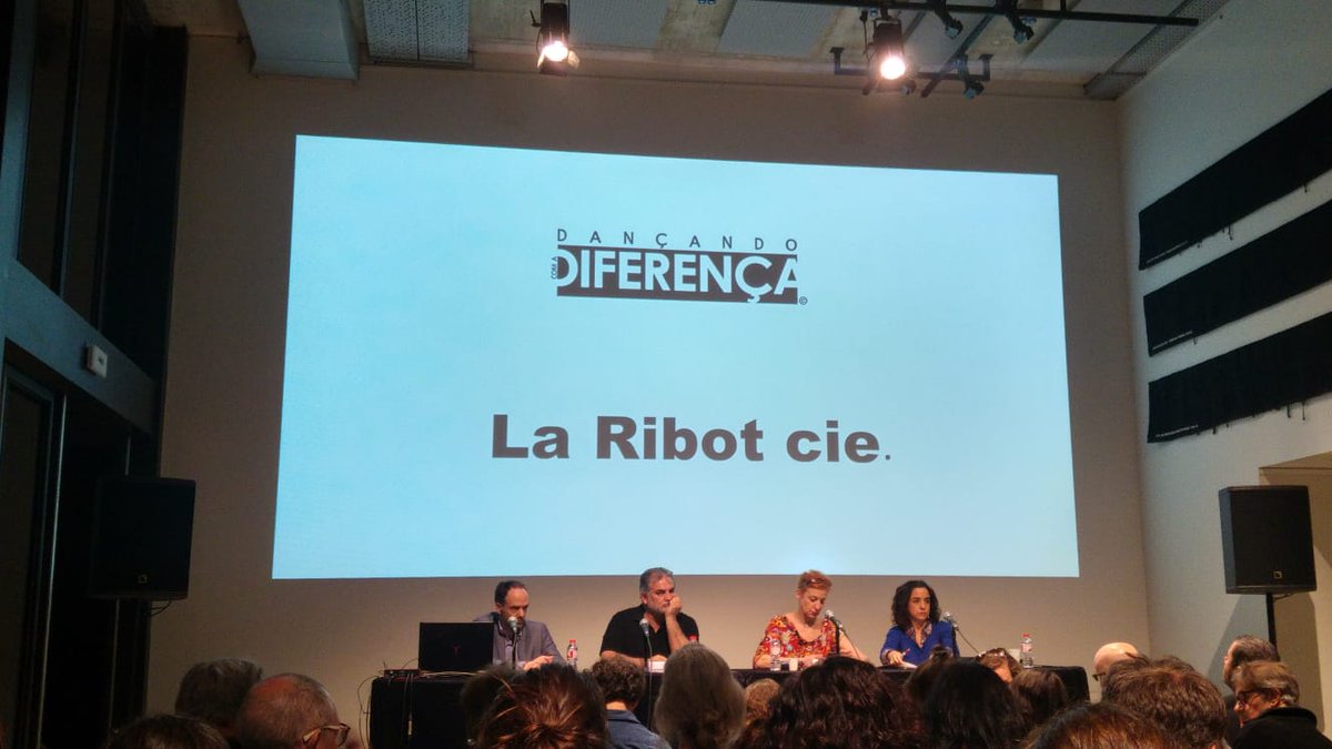 Avui a la Jornada Cultura Inclusiva i Arts Comunitàries “La creació en el context de la inclusió, la diferència i la comunitat” Reflexions i casos pràctics sobre l'art com a eina de democratizació cultural en els processos comunitaris inclusius @sdeicec @icec_cat #artsinclusives