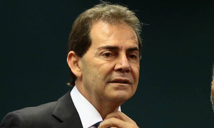 Paulinho da Força admitiu que só é contra a Reforma da Previdência porque ela melhoraria a vida dos brasileiros e isso ajudaria Bolsonaro. Ele diz defender os trabalhadores, mas não se incomoda em mantê-los mais 4 anos sem empregos. Só lhe importa atrapalhar Bolsonaro.