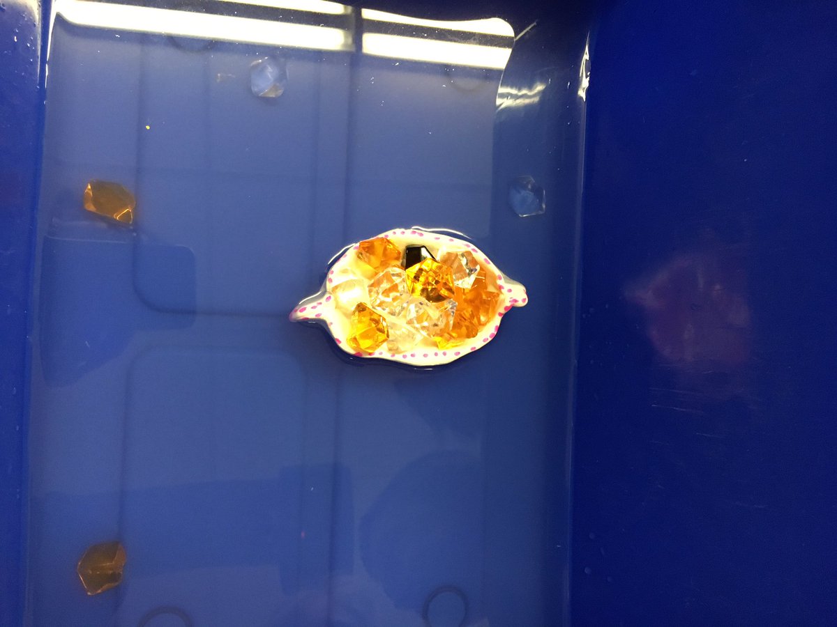 VickiQuinton's tweet photo. Sink or float??#pasadenaelementary https://t.co/SYG3tc77F8