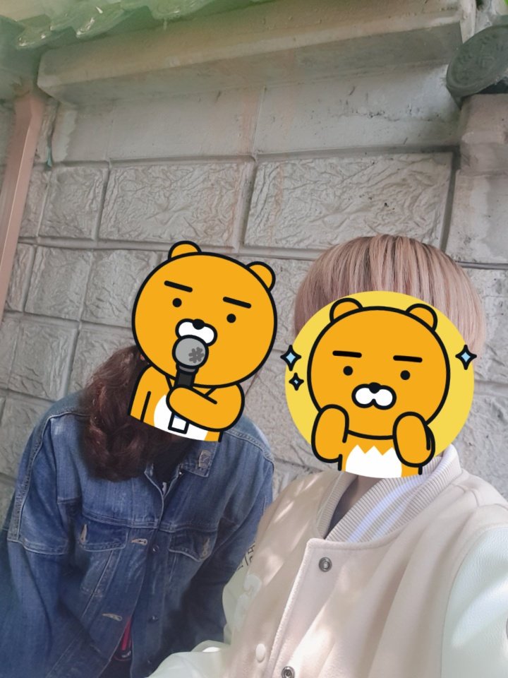 SG_Queers's tweet photo. 서울퀴어문화축제조직위원회와 연���해 주신 모든 분들 그리고 열심히 참여해주신 타 대학 성소수자단체 여러분 정말 수고하셨습니다. 2019년 서울퀴어문화축제의 성공적인 개최를 응원합니다! 그리고 🏳️‍🌈춤추는 Q🏳️‍🌈의 부스도 기대해주세요💕 https://t.co/rd5JfUdJik