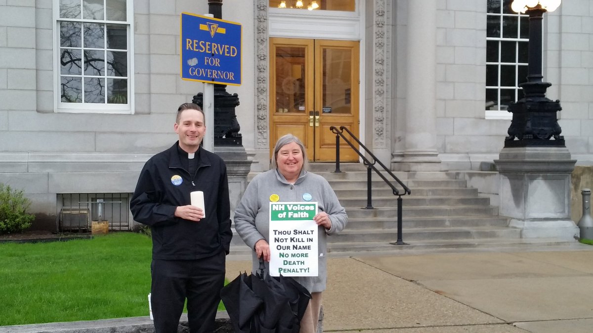 @nhchurches begins vigil calling on @GovChrisSununu to sign bill for #deathpenalty repeal. #DPRepeal2019 #nhpolitics