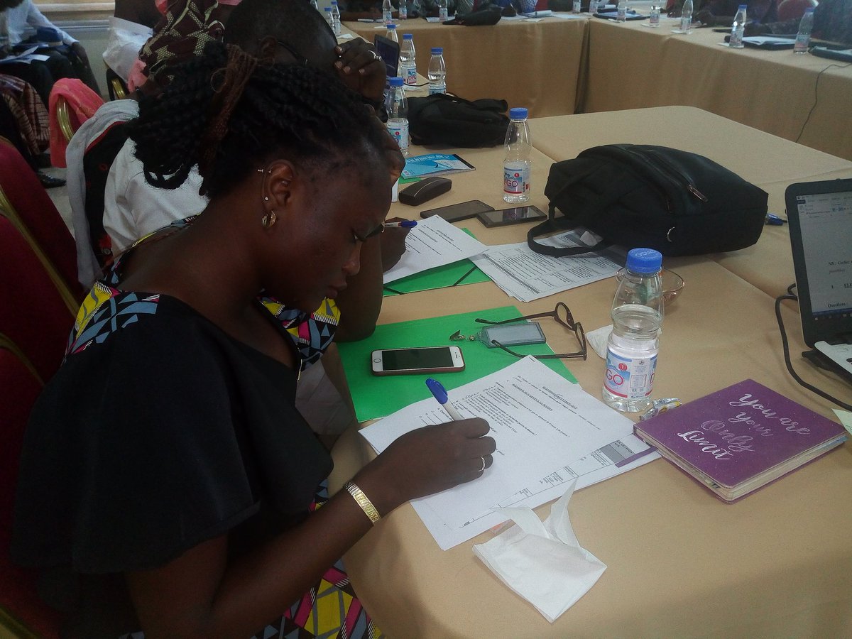 SangareSoule's tweet photo. Atélier de formation des formateurs sur la gestion des cliniques et les principes de l'aide légale
#Jour1 #Pre_Test avec Abdou Diawara spécialiste Suivi et Evaluation #MJP
#MaliJustice
@USAIDMali @Rahachou @FideleGuindou @AjcadMali https://t.co/HQ5B5E4IAG