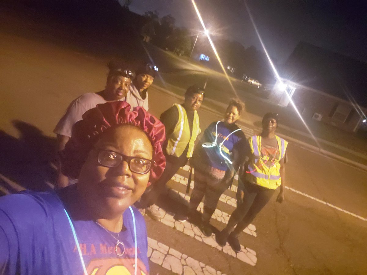 Olliegall's tweet photo. #GirlTrek #4Dark30 #BlackGirlSweat
#10WeeksWalkingChallenge
#WalkingInVictory #FunB4TheSun https://t.co/YgGrszVEFL