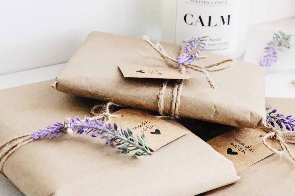 candcdc's tweet image. Every single handmade card order is hand wrapped like a #vintage present. Every detail counts 🥰

Etsy.com/shop/cardsandc… 

#greetingcardinspo #kraftbrownpaper #giftwrapped #geminiseason #taurusseason #morhersday #herbirthday #tbt #tbthursday #lavender #babyshower