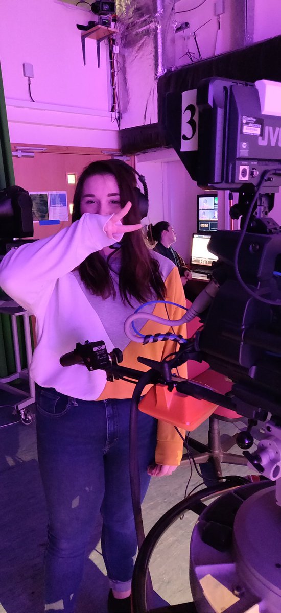 Camera Crew for the studio - Geraldine, Lee &amp; Millie ❄️❄️
.
.
.
#leedslife #leeds #leedsiscool #cool