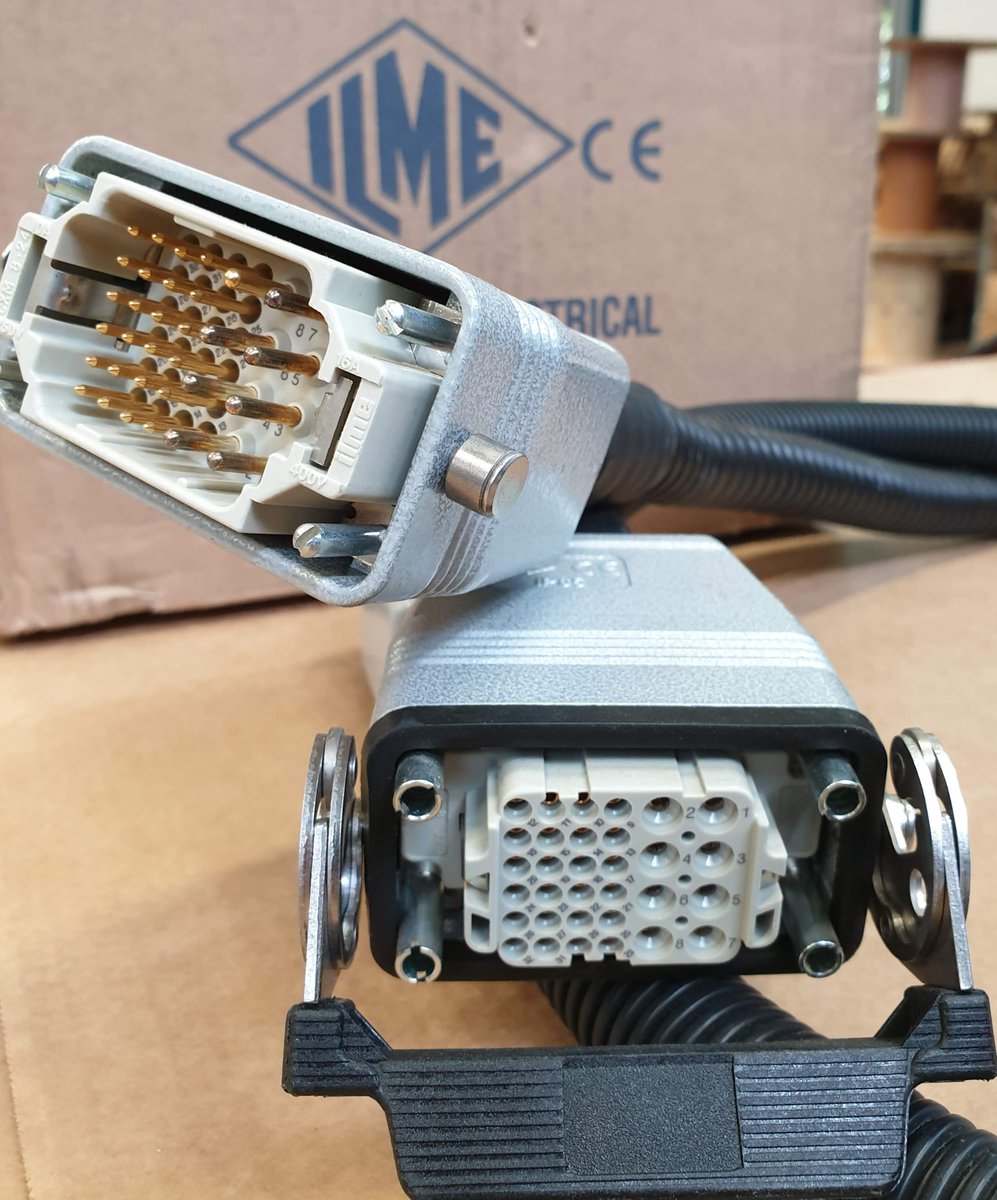 aptechnologyuk's tweet photo. After last weeks success in @HowdonPower #WidgetoftheWeek here is @aptechnologyuk entry for this week. Assembled here in #Hayes using some of high quality, heavy duty #multipole #connectors from our partner @ILME_UK. https://t.co/jqNlfs8a86 #Gbmfg #UKmfg https://t.co/BjaENd0nqa