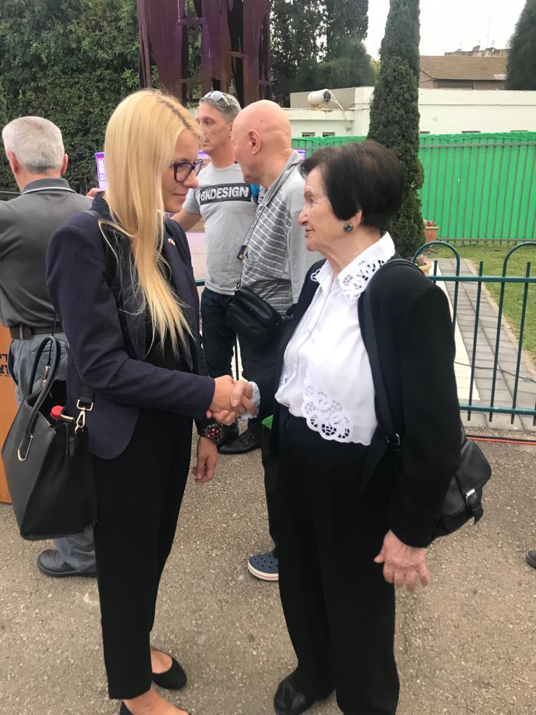 #YomHaShoah ceremony in Kiryat Motzkin will forever have a special place in my heart. a very, very moving meeting with #HolocaustSurvivors.
#HolocaustRemembranceDay