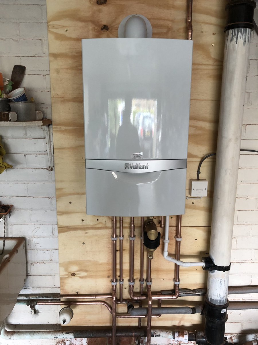 VeverkaAnthony's tweet photo. Another Worcester goes to heaven #advanced @Parkstoneltd @JaymieRyanVG @SpirotechUK https://t.co/Vd0DkIVACy