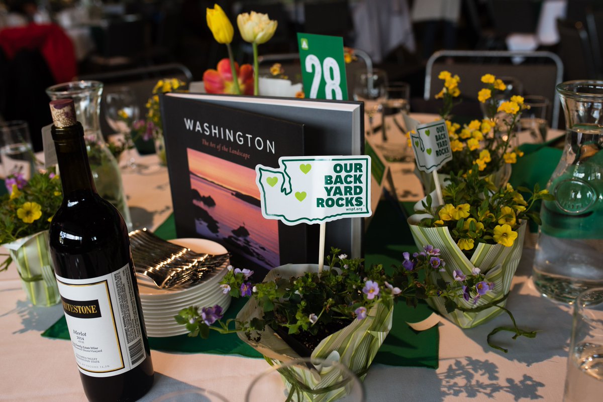 TheMetPages's tweet image. On April 13th Washington&apos;s National Park Fund paid tribute to Mount Rainier, North Cascades, and Olympic National Parks. A sold-out crowd raised more than $303,000. $100,000 will be invested in junior rangers, search and rescue, and citizen science/marmot research.