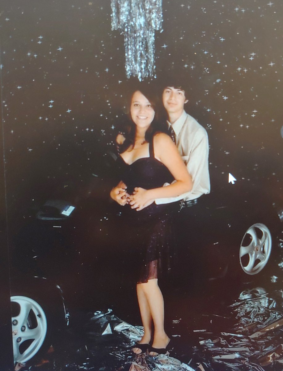 I wanna play along!!! <a href="/titanecon/">Rodrigo</a> <a href="/UHSTitans411/">Titans News NeTwork</a>. One's from Junior Prom '10 and one's from Senior '11
(For some reason we though going to Hooters would be hilarious....I spilled a basket of fried pickles on my dress)