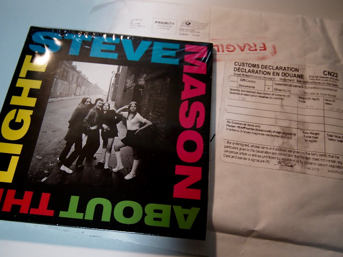 tangledidea's tweet photo. やっと届いたよ! 聴こう、今日は聴きながら寝よう。 @SteveMasonKBT #AbouttheLight https://t.co/RMLhWYx7IW