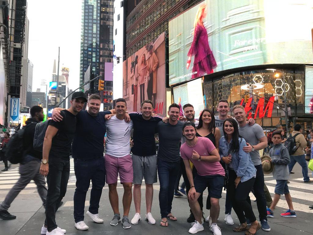 Energize_Group's tweet photo. #ThrowbackThursday from New York City, 2018 🗽
#CelebratingSuccessTogether 🍾 
#HardWorkWorks 💪 
#EnergizeYourCareer #TheEnergizeWay 
#TBT https://t.co/4lStjeQXy2