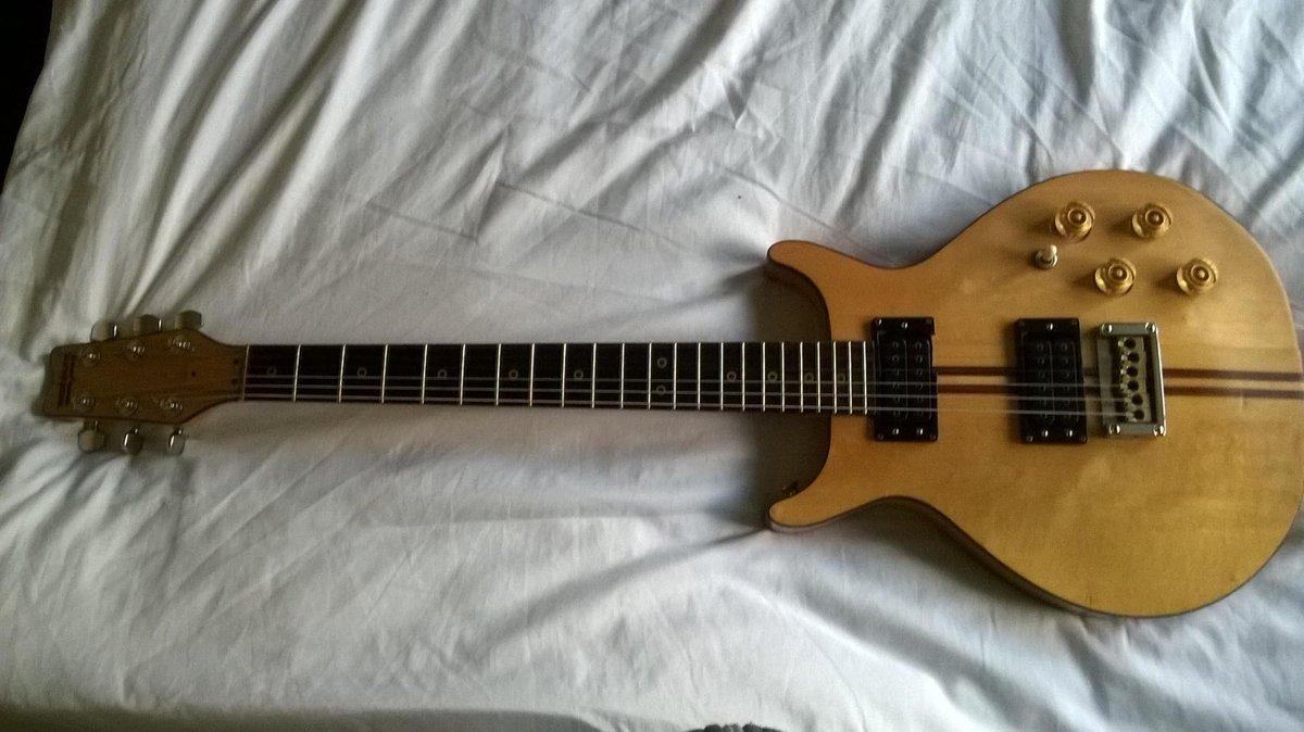 Thats a guitar i wish i never sold  and i only paid £100 for it.