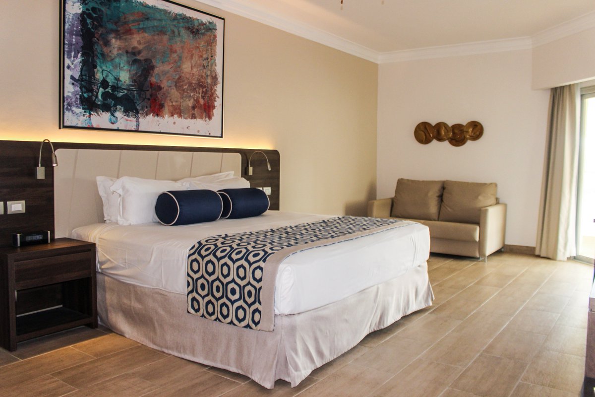 GMSplash's tweet photo. Experience a heavenly sleep on our comfy beds with our #DeluxeAccommodations. https://t.co/G1mgS9k687