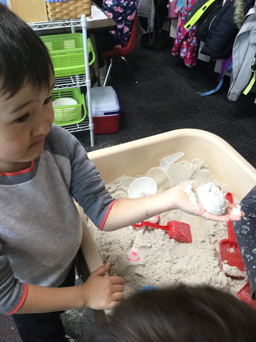 deanne_ELC's tweet photo. PM class enjoyed making molds and sandcastles for letter B- beach day! #supersprouts, #weare54, #WeAreELC https://t.co/oA6JET0kuB