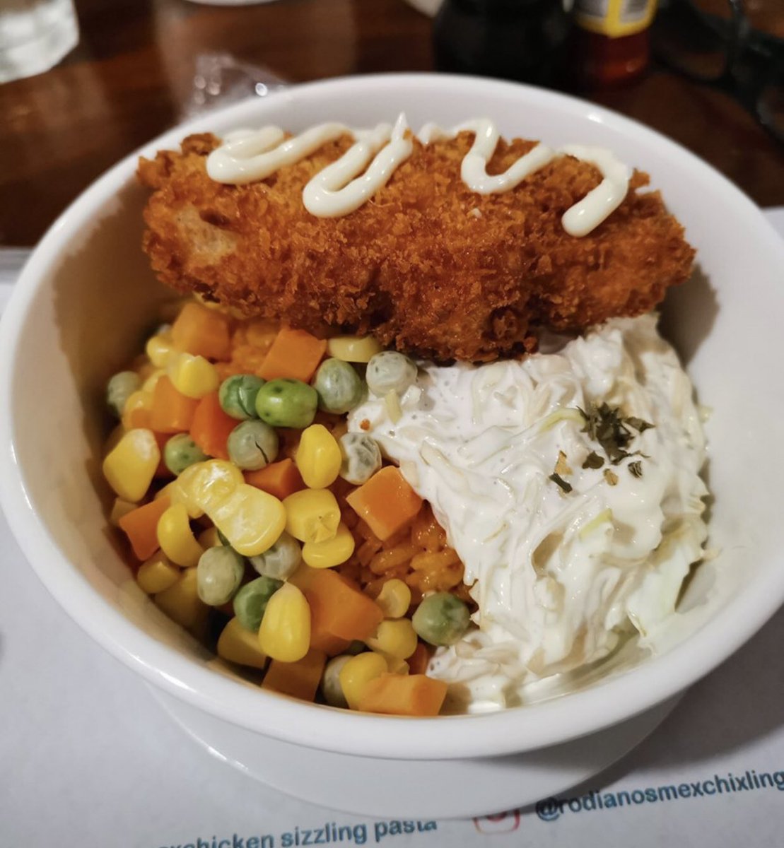 RodianosMexAM's tweet photo. Creamy Fish Fillet Bowl &amp; Our famous Nacho Grande! Try it now at Rodianos only! 💛

#RodianosMexAm #NachoGrande #CreamyFishFilletBowl #mexican #laspiñascity #bfrv #bfresort #restaurant #american #mexicanamerican https://t.co/6UMWg8dyzj