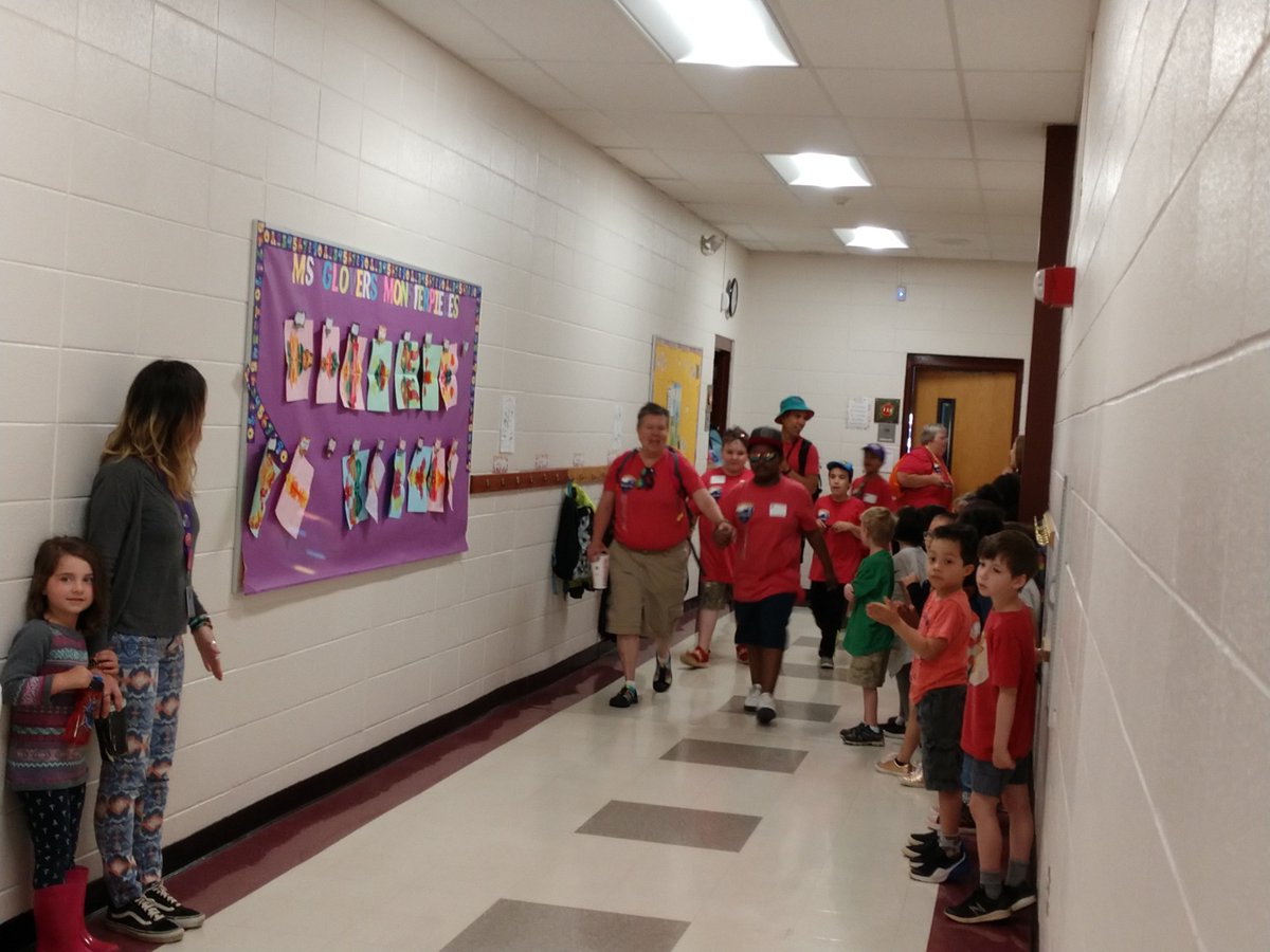emilylbassinger's tweet photo. Our PK and K students cheering our EC class as they head to Special Olympics today. #theacsway #theHFEdifference https://t.co/pjwW8tq4dV