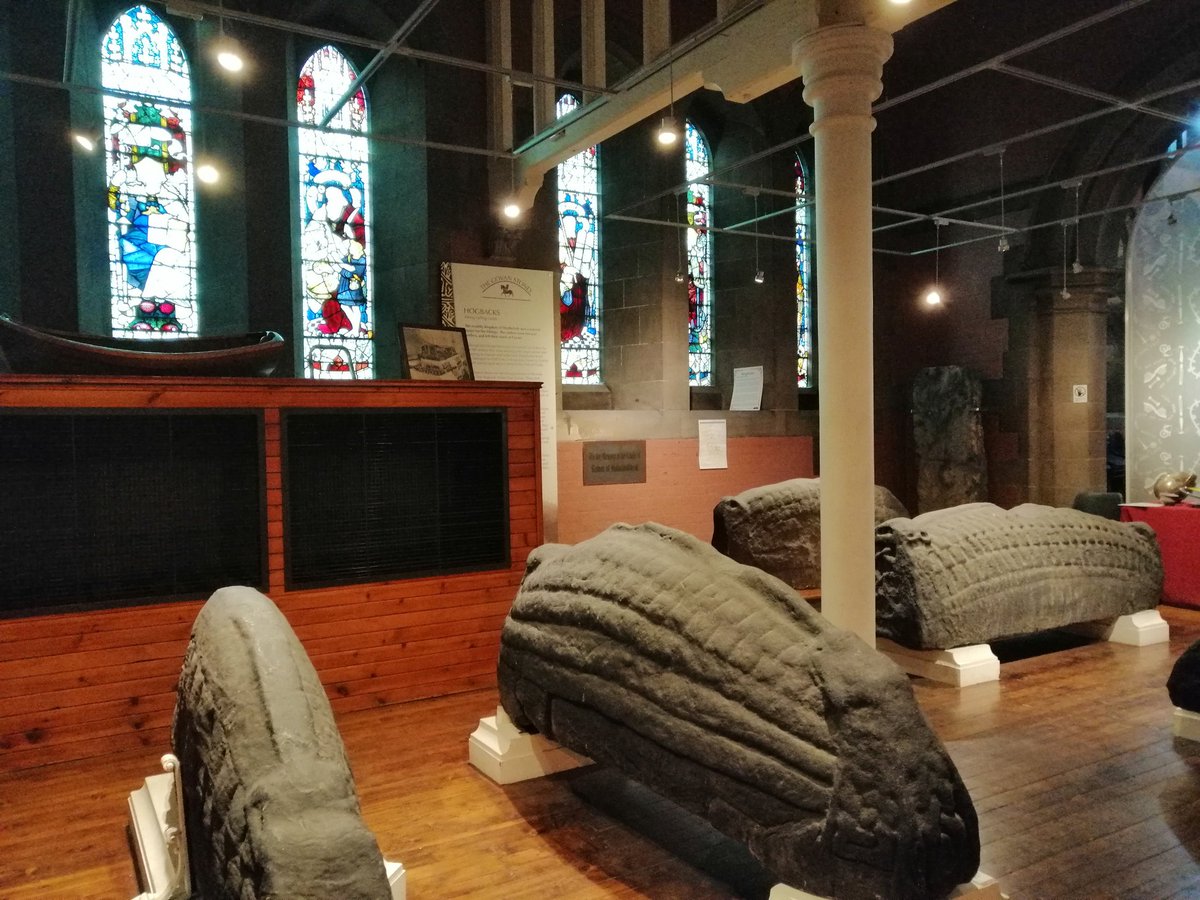 LanAlbaPham's tweet photo. #UWSspringmethods @SGSAH_ @SocSciScotland Yesterday's Govan walk packed full of learning, stories and history.  How did I not know about hogback stones? Today @profcolinclark navigated us through ethics of power, responsibility, harm and much more when using participatory methods https://t.co/VaTPJQKU8Y
