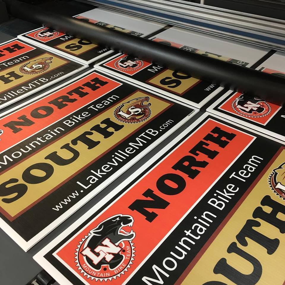 SignOutfitters tweet picture