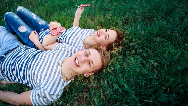 We want you to look your best, that’s why we’re here to help you out! Get a whiter smile in only 30 short minutes!