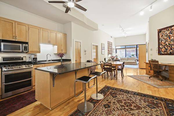 OPEN HOUSE ✨ 535 Dean Street, #211
Today, Thursday, May 2 from 12-2pm
This 2 bed, 2 bath Prospect Heights condo features fantastic light and 12 high ceilings with an open living space that creates a loft-like feeling. Visit our website for more info!
warrenlewis.com/eng/sales/deta…