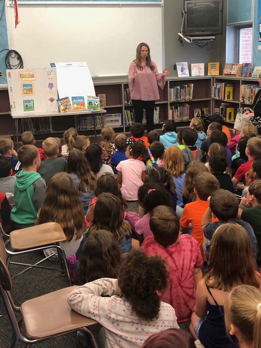 stacyandbob1's tweet image. Broad street had a visit from author, Kristen LaBuda. Thank you for inspiring us and sharing your story! #masdproud ⁦@SGeorgeLib⁩