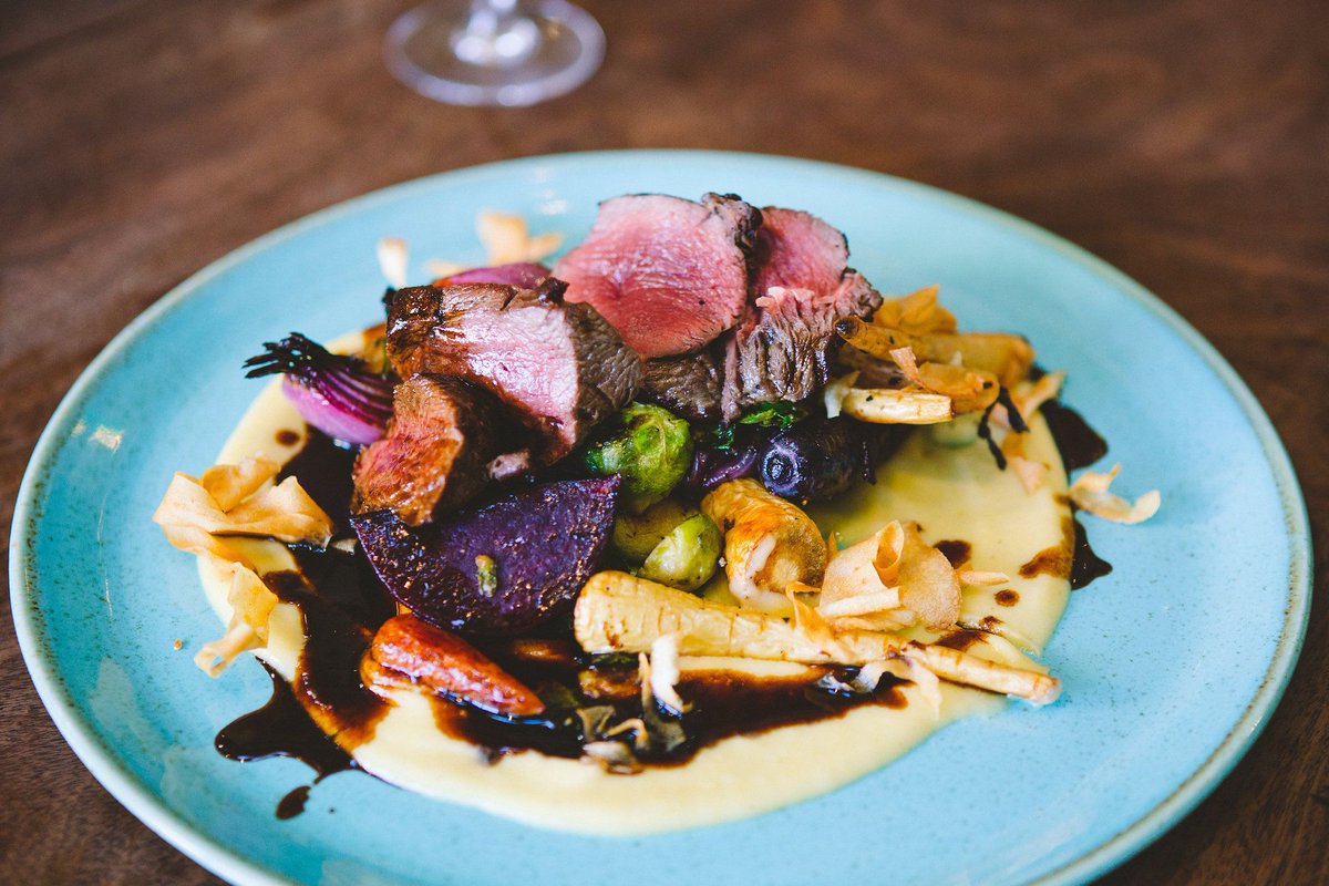 Food is our passion! 🤩

That’s why all of our meals are prepared using the finest locally sourced ingredients. 

Take a look our menu
 theheroburnhamovery.co.uk

#Norfolk #Restaurant