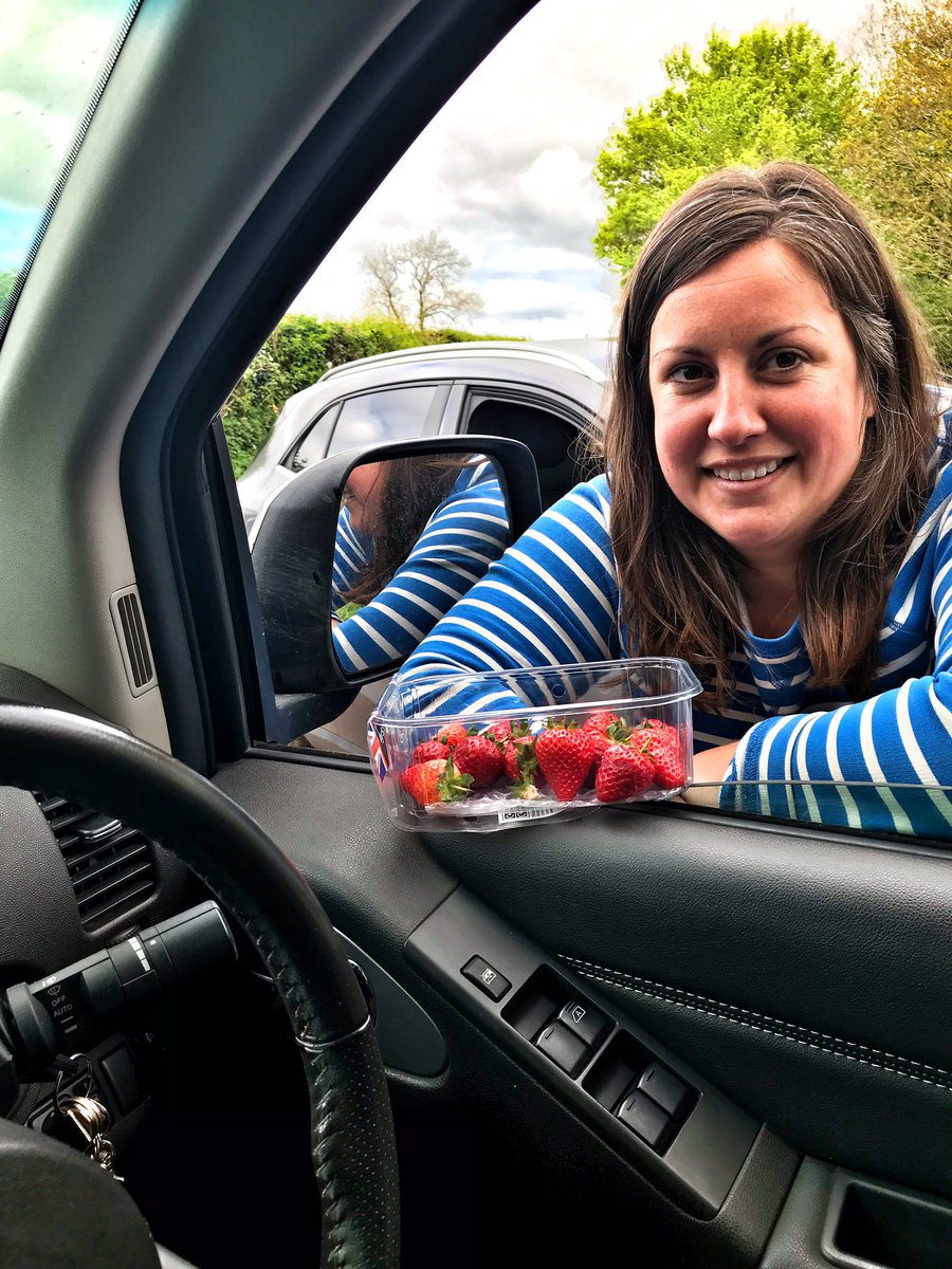 After 3 years of co-existing in Herefordshire, who did I discover lurking in Llangarron but <a href="/HfdshireKate/">Kate Speke-Adams</a> #sistersister #getoffmyland