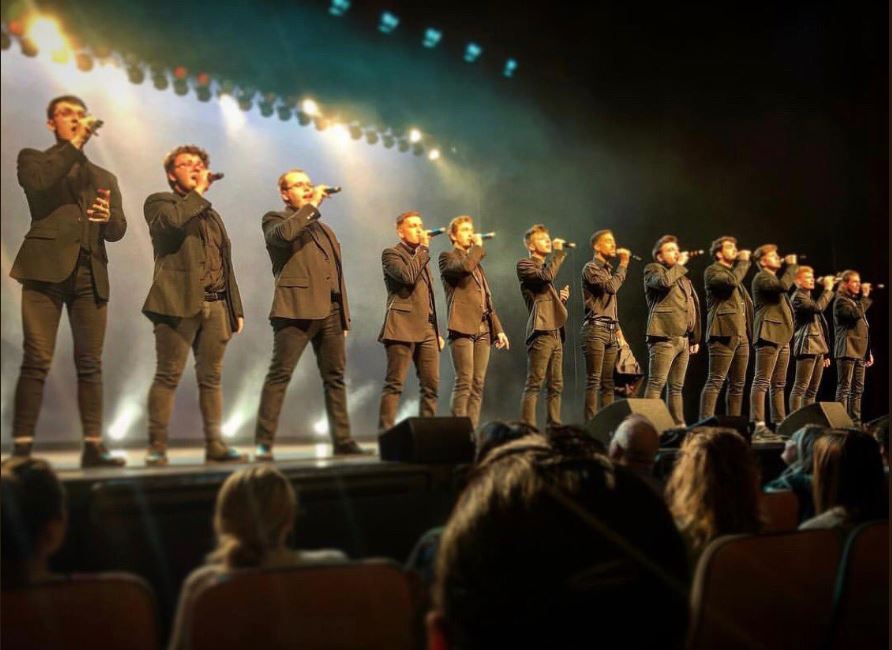 Help us pick the opener for our <a href="/Daya/">daya</a> concert next week!  Retweet this tweet to vote for the <a href="/Beartones/">The Beartones</a>. 

Winners will be decided at noon on Friday, May 3.