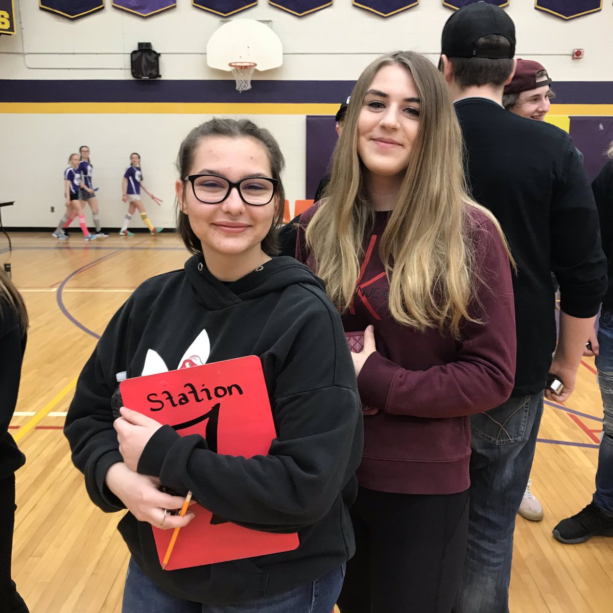 mme_rowbotham's tweet photo. @IEWeldonSS students are always ready to help out! Thank you to our amazing clickers for your help today! @TLDSB has the best community and volunteer spirit! #TLDSBlearns #TLDSBskips https://t.co/HO17xSoUlk