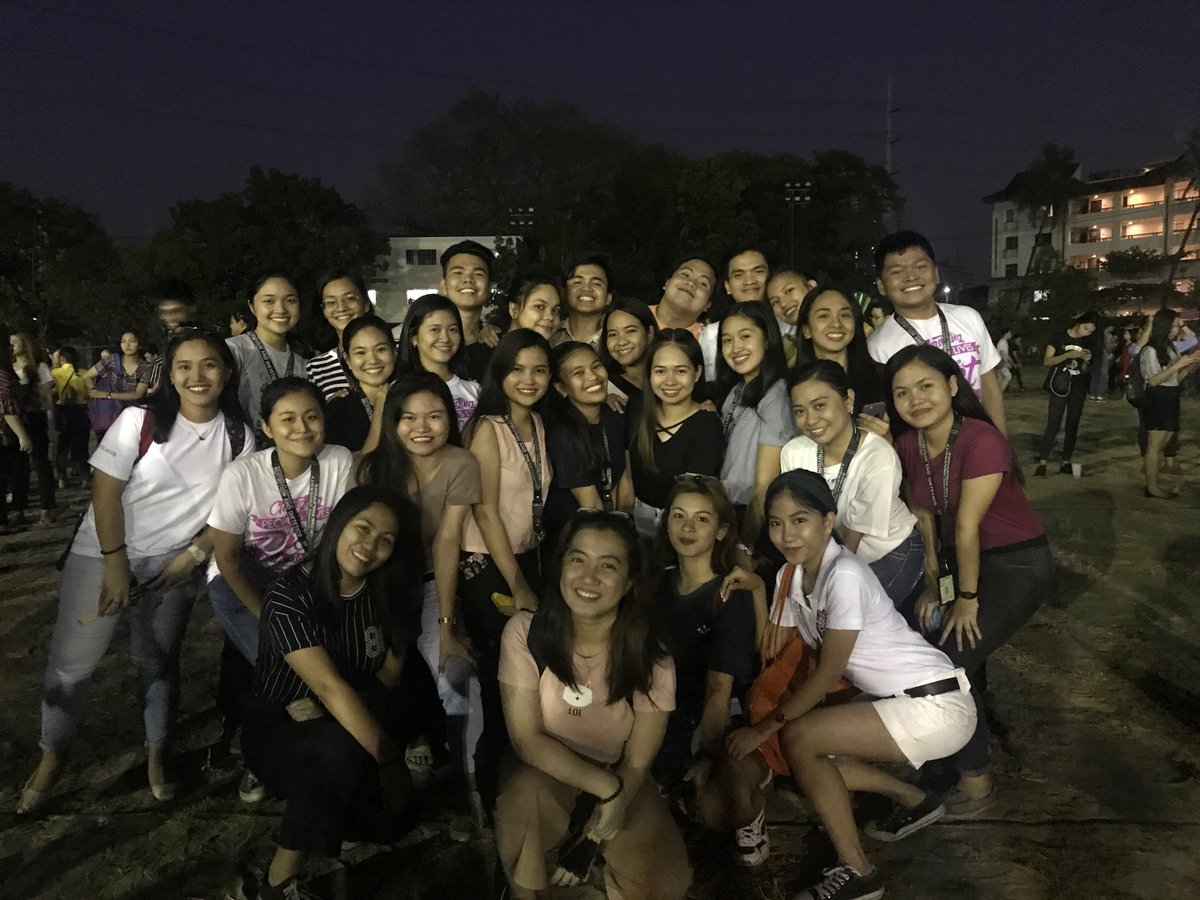 odrnktrna's tweet photo. after bacc. mass, feeling umattend lang ng coachella hahahahaha ily fam! π #SOL1D https://t.co/T3KyrRuE6Y